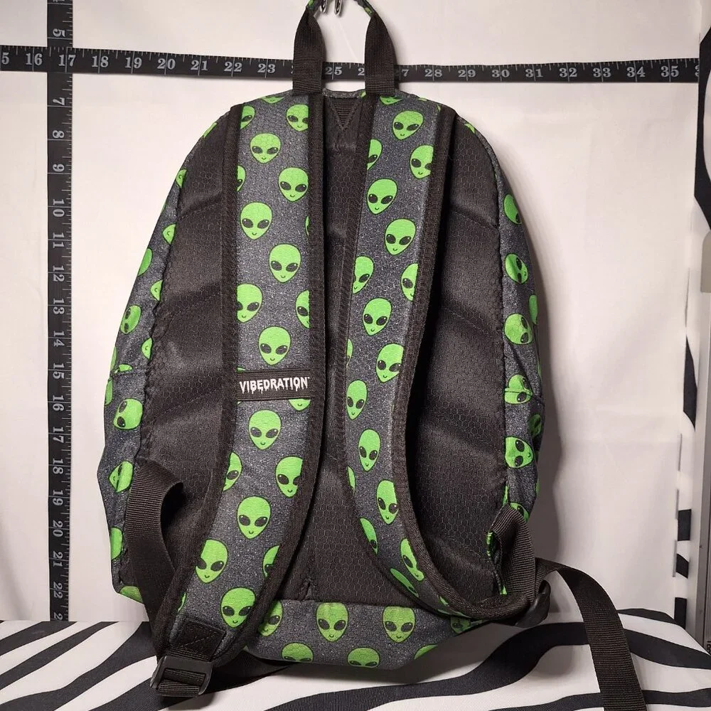 Vibedration Hydration Backpack - Aliens w/o bladder (midsize) - Used